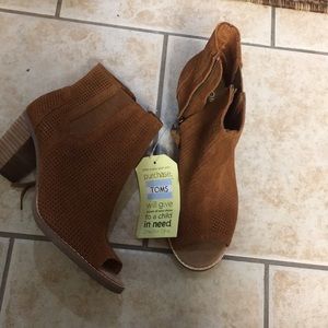 Peep Toe Boots